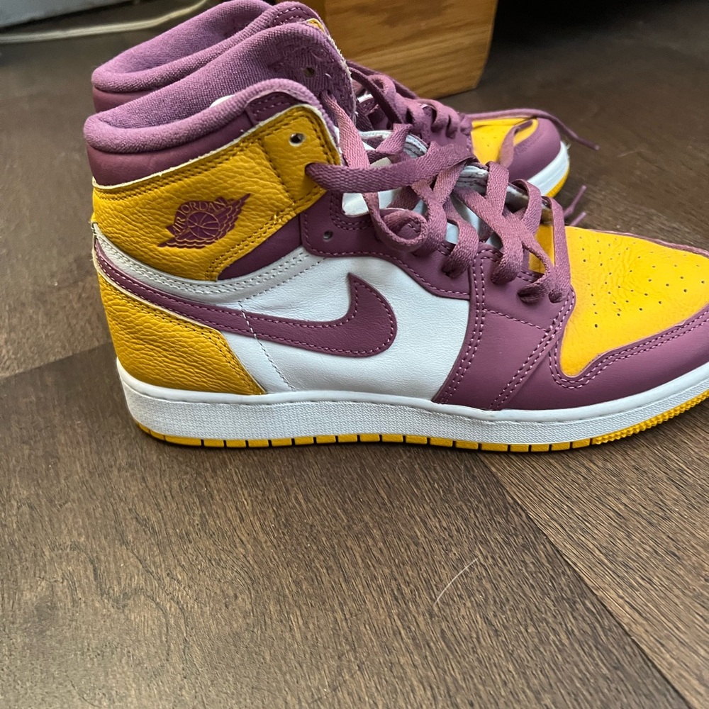 High top jordan’s